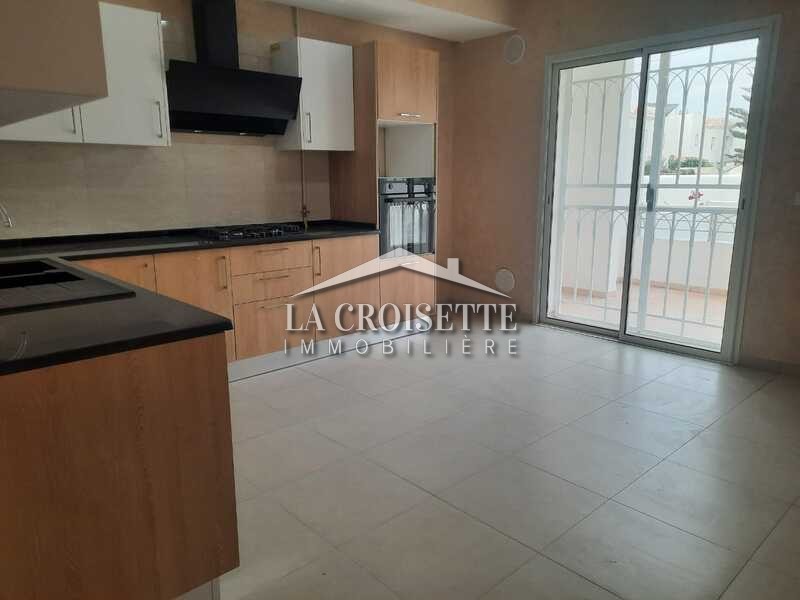 Triplex S+5 avec piscine à La Soukra